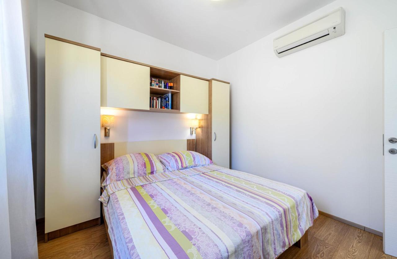 Sibenik Boats Apartment Raslina Luaran gambar
